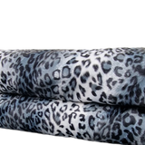 Fellimitat Schneeleopard